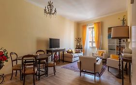 Elegante Appartamento Centrale