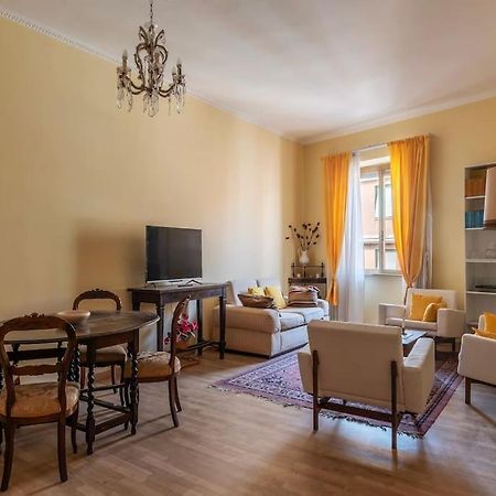 Elegante Appartamento Centrale Roma Esterno foto