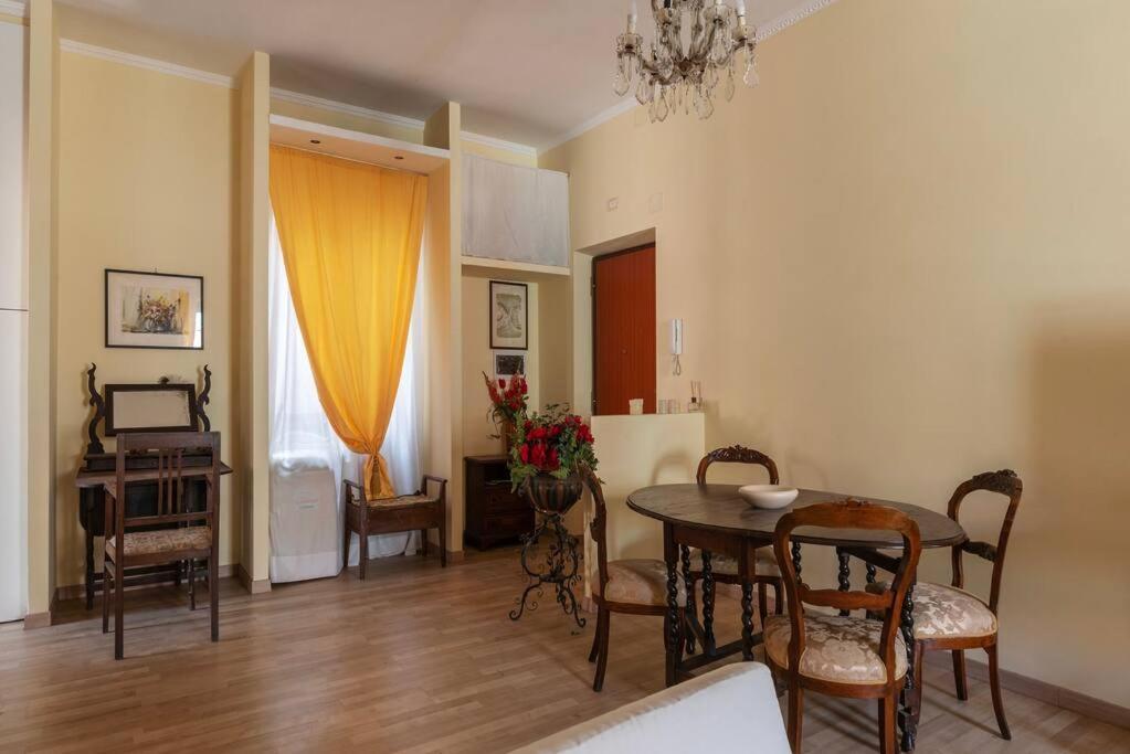 Elegante Appartamento Centrale Roma Esterno foto
