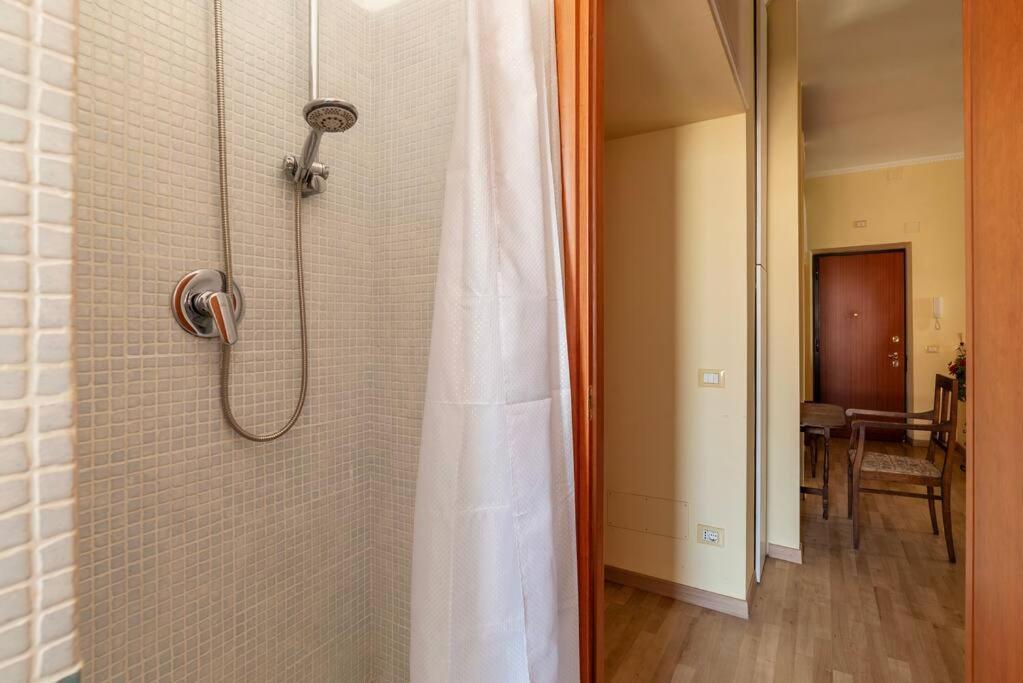 Elegante Appartamento Centrale Roma Esterno foto