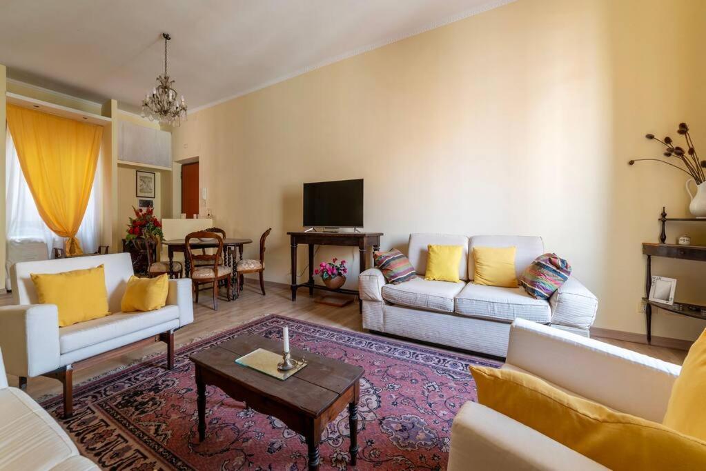 Elegante Appartamento Centrale Roma Esterno foto