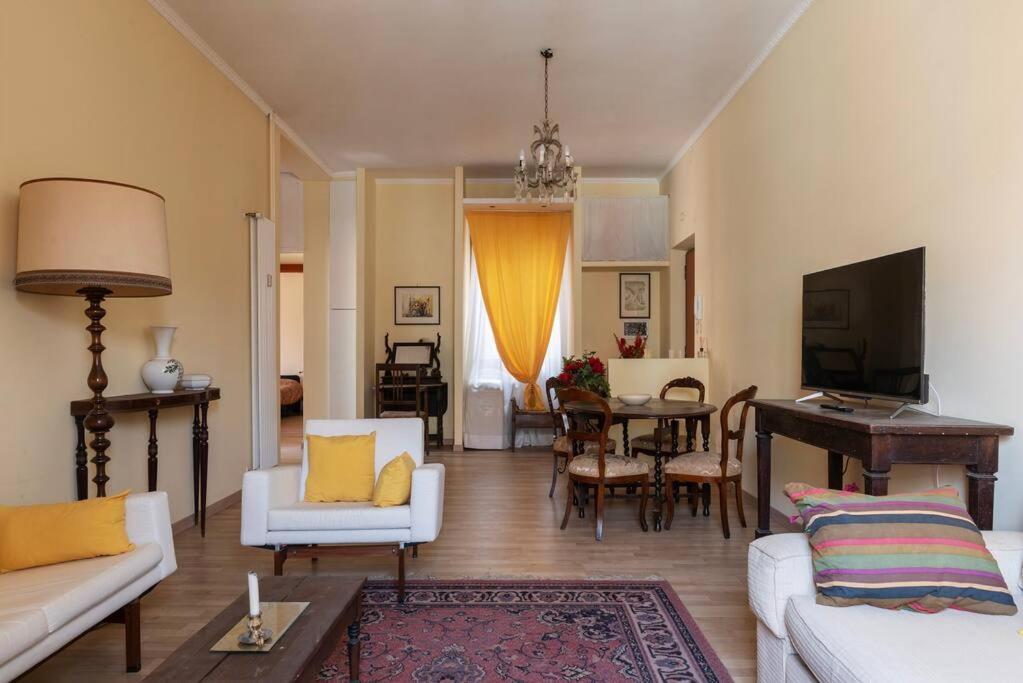 Elegante Appartamento Centrale Roma Esterno foto