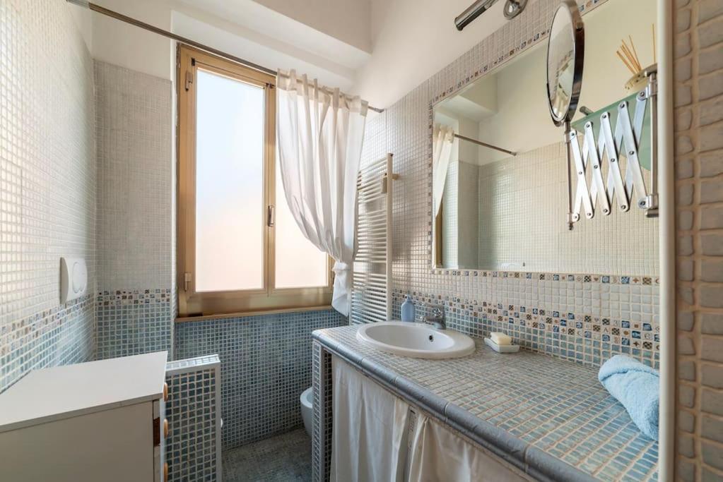 Elegante Appartamento Centrale Roma Esterno foto