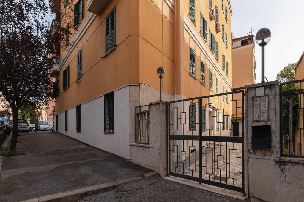 Elegante Appartamento Centrale Roma Esterno foto